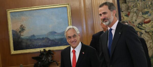 El presidente de Chile, Sebastián Piñera con el rey Felipe VI de España - Sputnik Mundo