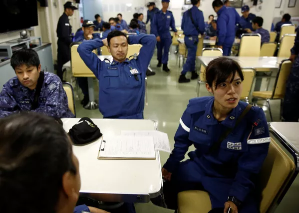 La tripulación femenina del portahelicópteros japonés Kaga La tripulación femenina del portahelicópteros japonés Kaga - Sputnik Mundo