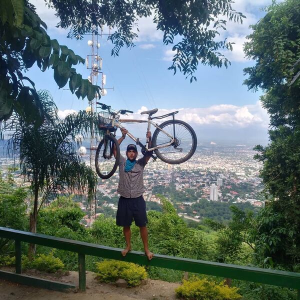 Tabaré Alonso, uruguayo que viaja por Latinoamérica en bicicleta Tabaré Alonso, uruguayo que viaja por Latinoamérica en bicicleta - Sputnik Mundo