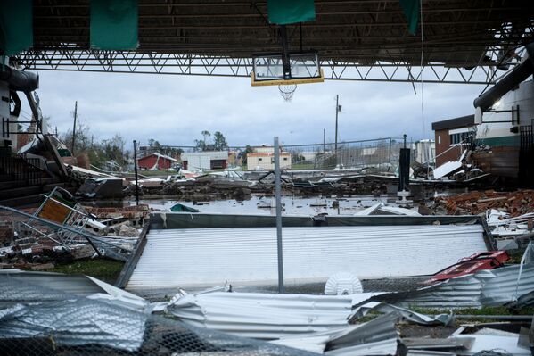 Desoladoras imágenes: la furia del huracán Michael causa estragos en EEUU - Sputnik Mundo