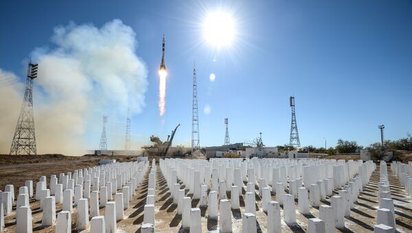 El lanzamiento del Soyuz MS-10 - Sputnik Mundo