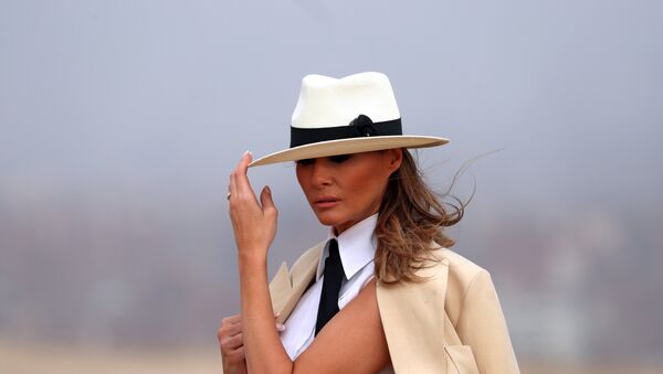 Melania Trump visita las pirámides de Giza en Egipto - Sputnik Mundo