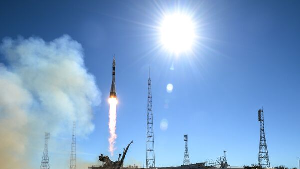 El lanzamiento del Soyuz MS-10 - Sputnik Mundo