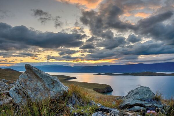 El Baikal: fascinantes paisajes y rastros de chamanes - Sputnik Mundo