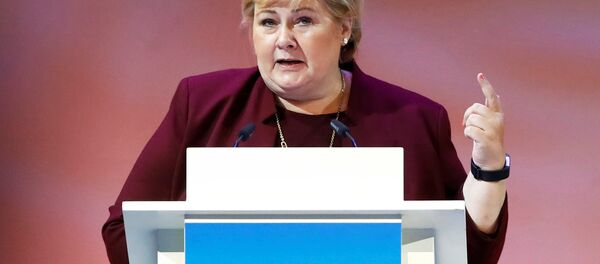Erna Solberg, primera ministra de Noruega interviniendo en Berlín Erna Solberg, primera ministra de Noruega interviniendo en Berlín - Sputnik Mundo