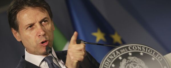 Giuseppe Conte, el primer ministro de Italia Giuseppe Conte, el primer ministro de Italia - Sputnik Mundo