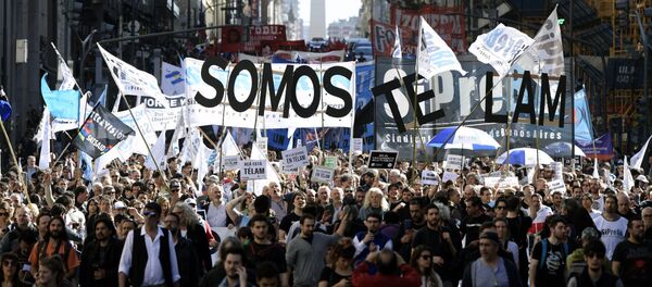 Protestas contra los despidos de Télam en Buenos Aires, Argentina - Sputnik Mundo