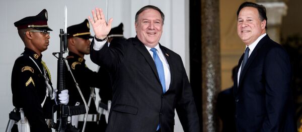 Secretario de Estado de EEUU, Mike Pompeo, y presidente de Panamá, Juan Carlos Varela - Sputnik Mundo
