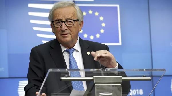 Jean-Claude Juncker, presidente de la Comisión Europea interviniendo en la 12ª cumbre del foro Asia-Europa (ASEM por sus siglas en inglés) en Bruselas el 18 y el 19 de octubre de 2018 - Sputnik Mundo