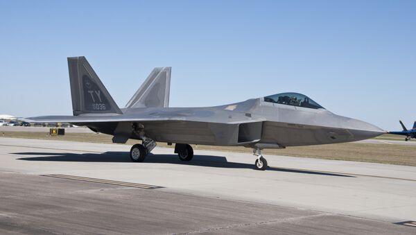 Un avión estadounidense F-22 Raptor - Sputnik Mundo