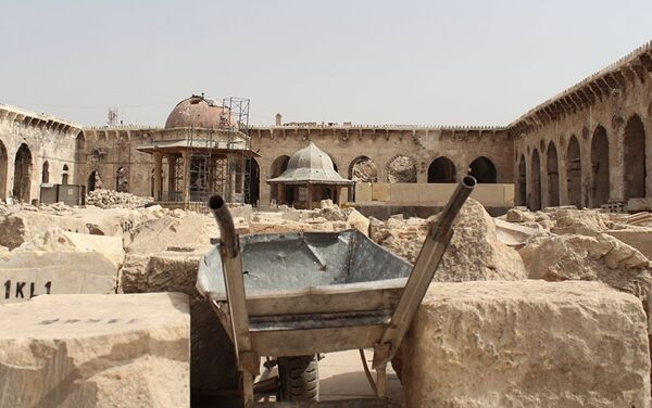 La Gran Mezquita de Alepo, del siglo VIII, destruida durante la guerra civil en Siria - Sputnik Mundo