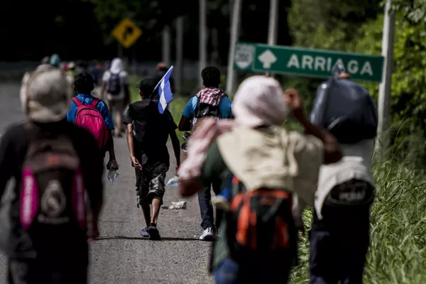 Exclusivo: Sputnik acompaña el éxodo hondureño que avanza por México hacia Estados Unidos Exclusivo: Sputnik acompaña el éxodo hondureño que avanza por México hacia Estados Unidos - Sputnik Mundo