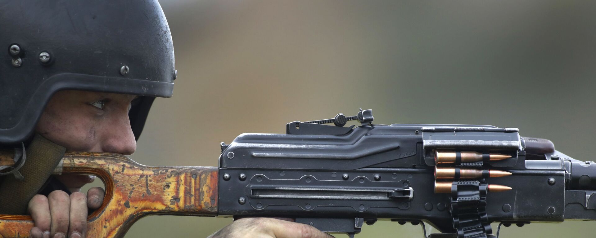 Испытания на право ношения крапового берета во внутренних войсках Белоруссии - Sputnik Mundo, 1920, 25.11.2021