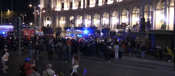 Decenas de heridos tras el colapso de una escalera mecánica en Roma - Sputnik Mundo
