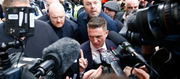 Tommy Robinson, fundador de la rama británica de Pegida - Sputnik Mundo