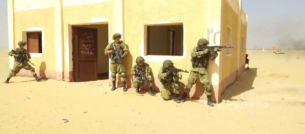 La fase activa de las maniobras militares conjuntas de Rusia y Egipto - Sputnik Mundo