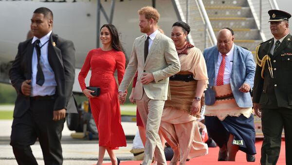Meghan Markle y el príncipe Harry visitan Tonga Meghan Markle y el príncipe Harry visitan Tonga - Sputnik Mundo
