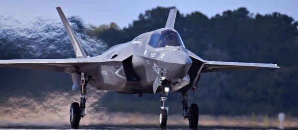 El F-35B, caza de despegue corto y aterrizaje vertical - Sputnik Mundo