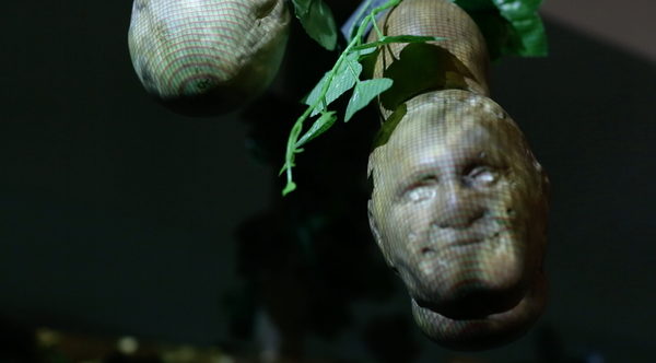 Mate con rostro del Papa Francisco creado por el taller de diseño argentino Grupo Bondi - Sputnik Mundo