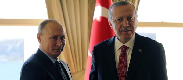 Presidente de Rusia, Vladímir Putin, y presidente de Turquía, Recep Tayyip Erdogan, en Estambul - Sputnik Mundo