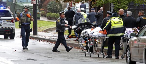 Situación en Pittsburgh tras un tiroteo en la sinagoga Tree of Life - Sputnik Mundo