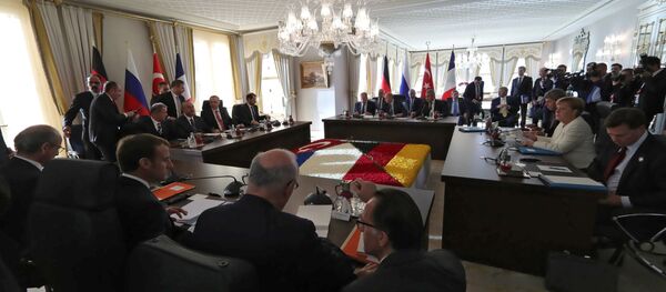 Los líderes de Alemania, Rusia, Turquía y Francia durante la reunion en Estambul - Sputnik Mundo