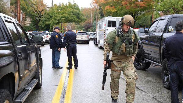 Situación en Pittsburgh tras un tiroteo en la sinagoga Tree of Life - Sputnik Mundo