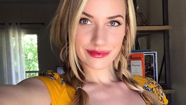 Paige Spiranac, la golfista estadounidense - Sputnik Mundo