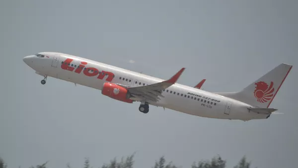Un Boeing 737 Max 8 de la aerolínea indonesia Lion Air (archivo) - Sputnik Mundo
