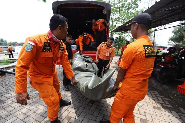 El siniestro del avión de Lion Air en Indonesia - Sputnik Mundo