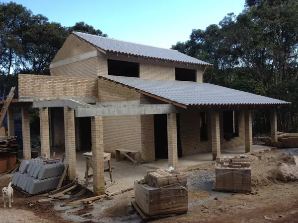 El proceso de construcción de la casa de Evandro Balmant El proceso de construcción de la casa de Evandro Balmant - Sputnik Mundo