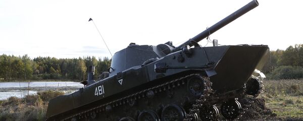 Obús autopropulsado 2S9 Nona-S, foto archivo - Sputnik Mundo