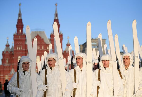 Ensayo de la marcha dedicada al 77º aniversario del desfile militar de 1941 - Sputnik Mundo