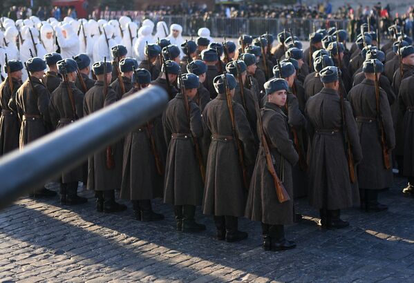 Ensayo de la marcha dedicada al 77º aniversario del desfile militar de 1941 - Sputnik Mundo