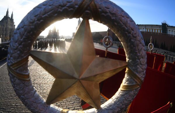 Ensayo de la marcha dedicada al 77º aniversario del desfile militar de 1941 - Sputnik Mundo