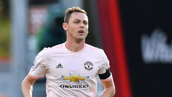 Nemanja Matic del Manchester United lleva una camiseta sin amapola - Sputnik Mundo
