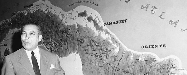 Fulgencio Batista dice en 1958 que sus tropas tienen al líder rebelde Fidel Castro y una amplia banda de rebeldes aislados en las montañas - Sputnik Mundo