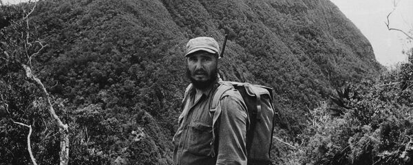 Fidel Castro visita la Sierra Maestra en junio de 1962 - Sputnik Mundo