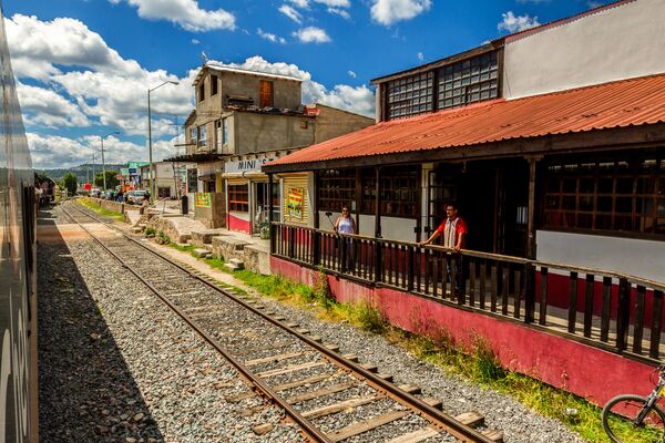 El tren de pasajeros en México - Sputnik Mundo