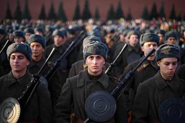 Ángeles de Victoria's Secret, gatitos y cazas chinos: las mejores imágenes de la semanaСамые яркие фото недели - Sputnik Mundo