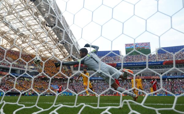 Gol de Paolo Guerrero en el partido de Australia vs Perú durante el Mundial de Rusia 2018 (haz clic para ver) - Sputnik Mundo