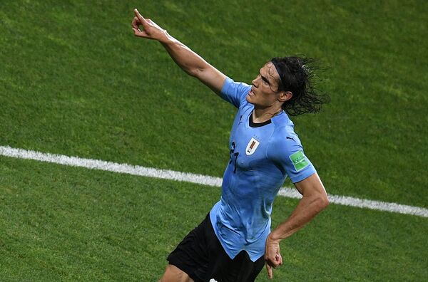 Gol de Edinson Cavani en el partido de Uruguay vs Portugal durante el Mundial de Rusia 2018 (haz clic para ver) - Sputnik Mundo