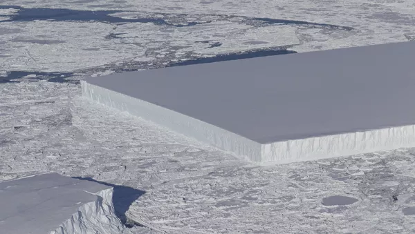 Iceberg rectangular - Sputnik Mundo
