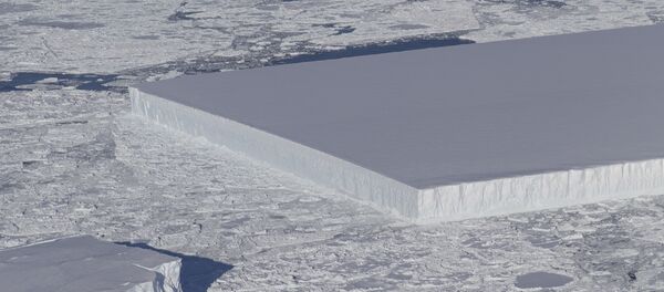 Iceberg rectangular - Sputnik Mundo