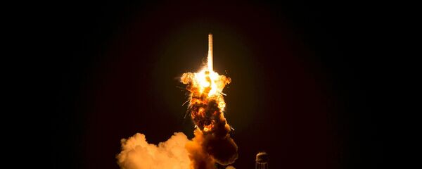 Lanzamiento de un cohete espacial (imagen referencial) - Sputnik Mundo