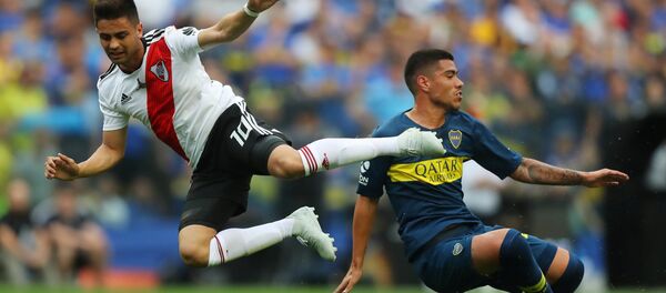 Gonzalo Martínez de River Plate contra Lucas Olaza de Boca Juniors - Sputnik Mundo
