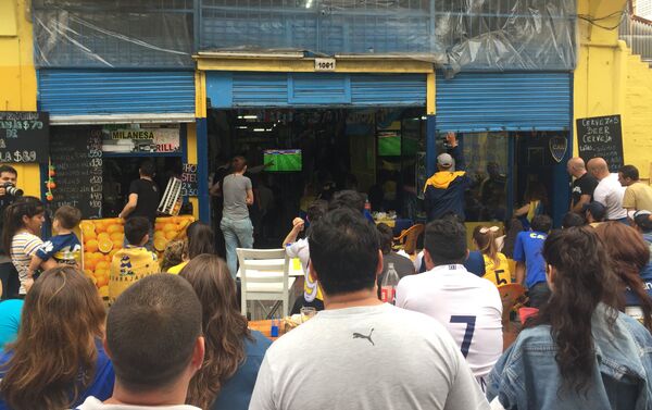 Aficionados en La Boca Aficionados en La Boca - Sputnik Mundo