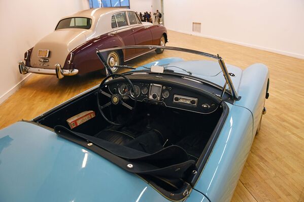 Insuperables y singulares: exhibición de automóviles en Moscú - Sputnik Mundo
