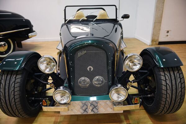 Insuperables y singulares: exhibición de automóviles en Moscú - Sputnik Mundo