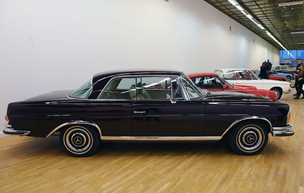 Insuperables y singulares: exhibición de automóviles en Moscú - Sputnik Mundo